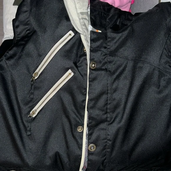 Ride snowboarding jacket 🧥 in good used condition worn 2-3 times - Picture 9 of 12